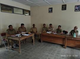 RAPAT KOORDINASI RUTIN PEMERINTAH DESA PUCANGANOM SETIAP HARI SENIN