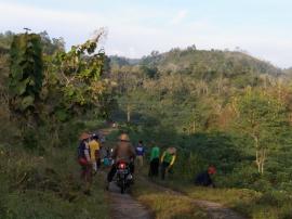 KERJA BAKTI SERENTAK JALAN MENDOLO