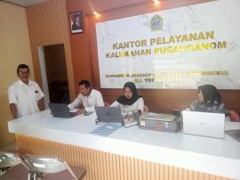 PANEWU ANOM KAPANEWON RONGKOP MEMONITOR SITUASI KANTOR PELAYANAN UMUM KALURAHAN PUCANGANOM