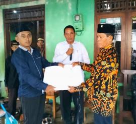 PENYERAHAN AKTE KAMATIAN ALMARHUMAH IBU WARSIKEM